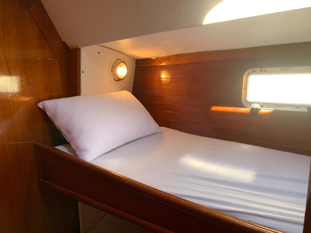 Hotel Nuit Sur Un Bateau La Rochelle  Exterior foto