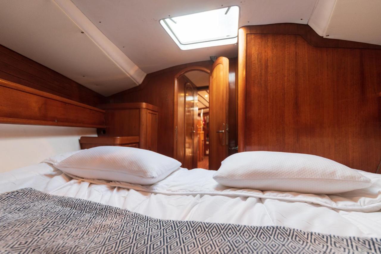 Hotel Nuit Sur Un Bateau La Rochelle  Exterior foto