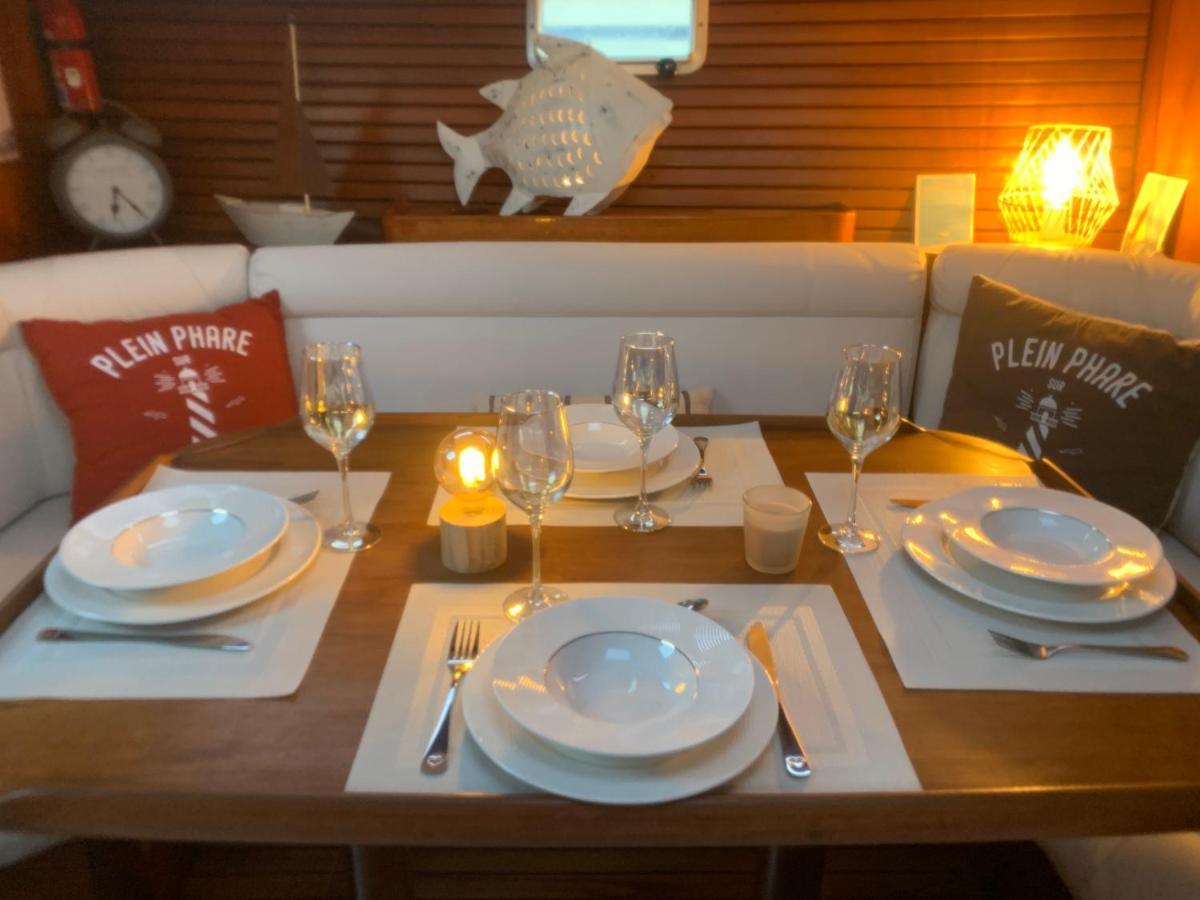 Hotel Nuit Sur Un Bateau La Rochelle  Exterior foto